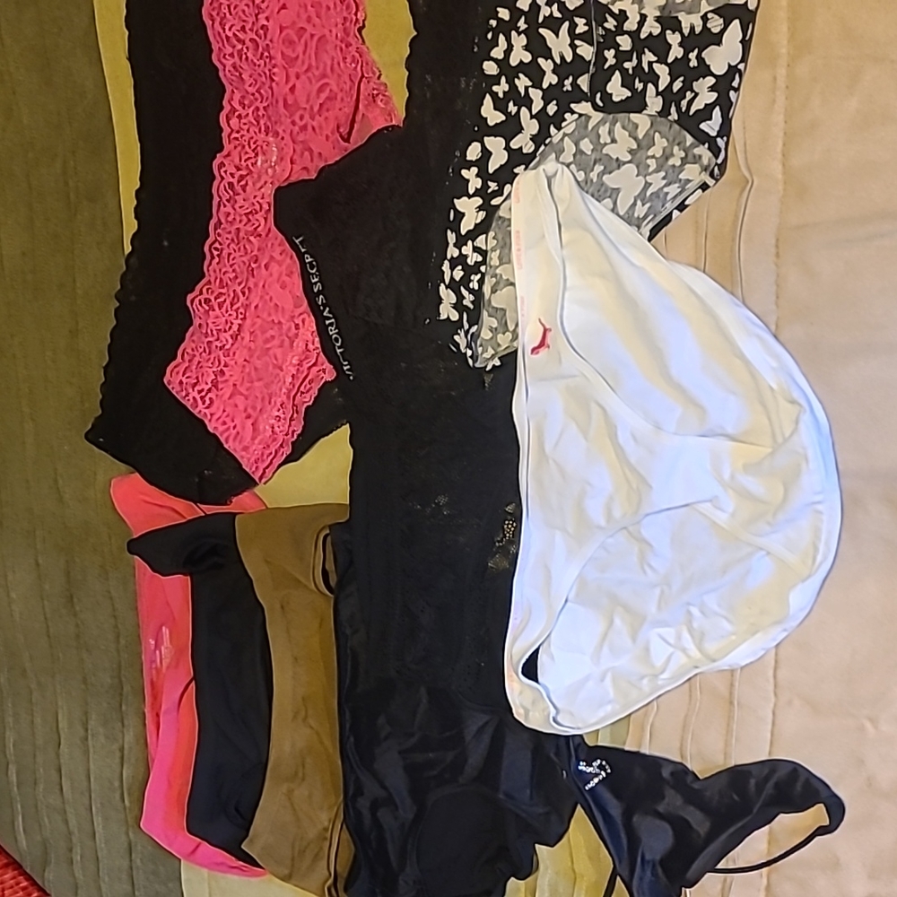 Lot of 10 Victoria's Secret / pink underwear, mainly Medium